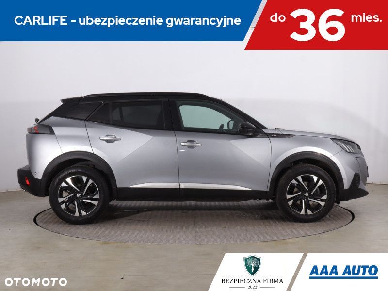 Peugeot 2008 - 8
