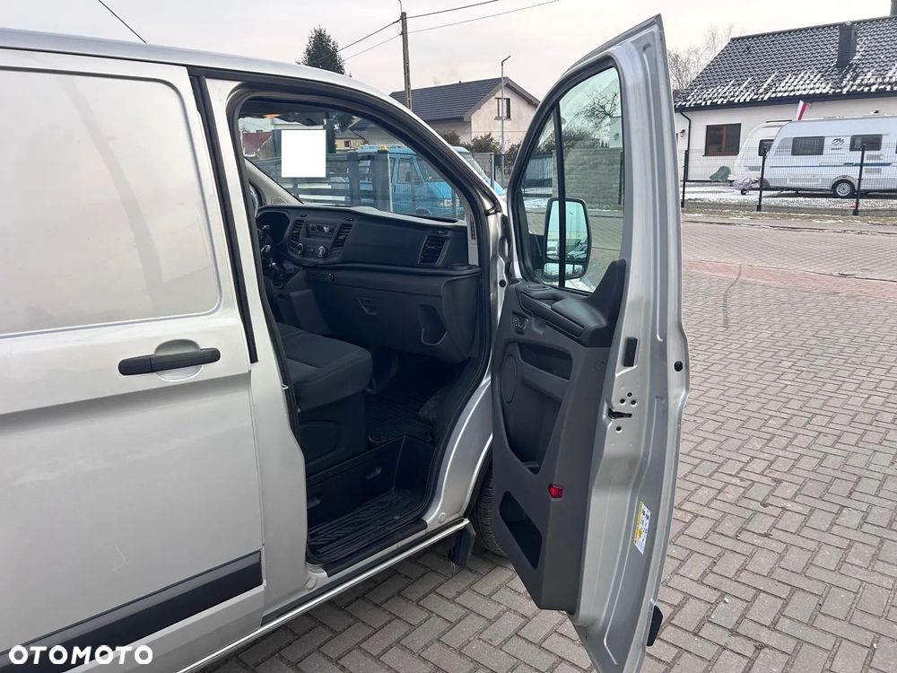 Ford Transit Custom - 19