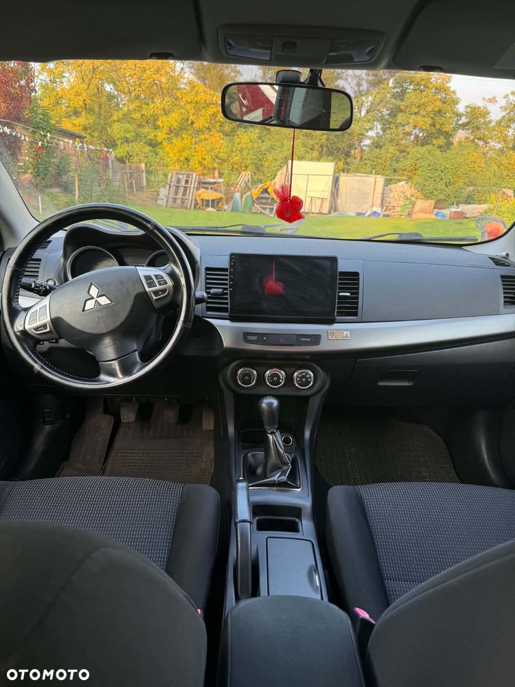 Mitsubishi Lancer 1.8 Invite - 7