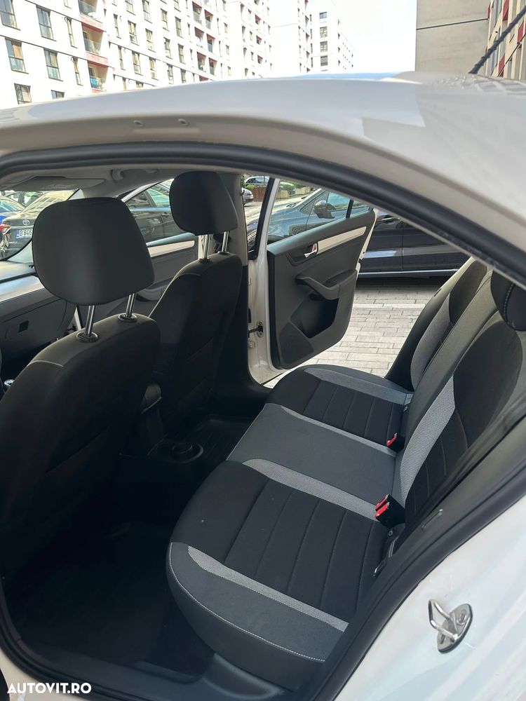 Skoda RAPID - 16