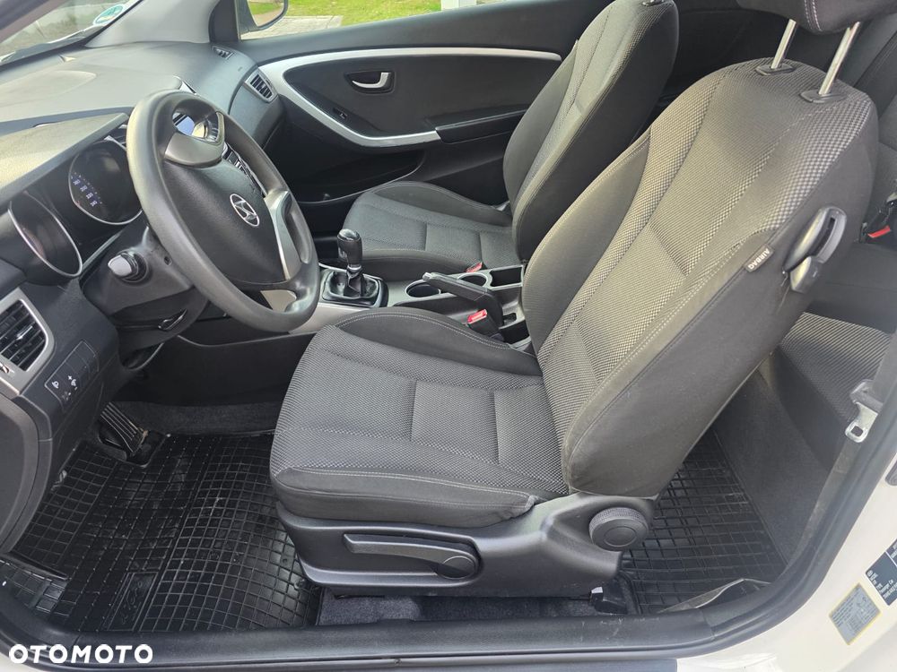 Hyundai i30 1.4 Fifa World Cup Edition - 16