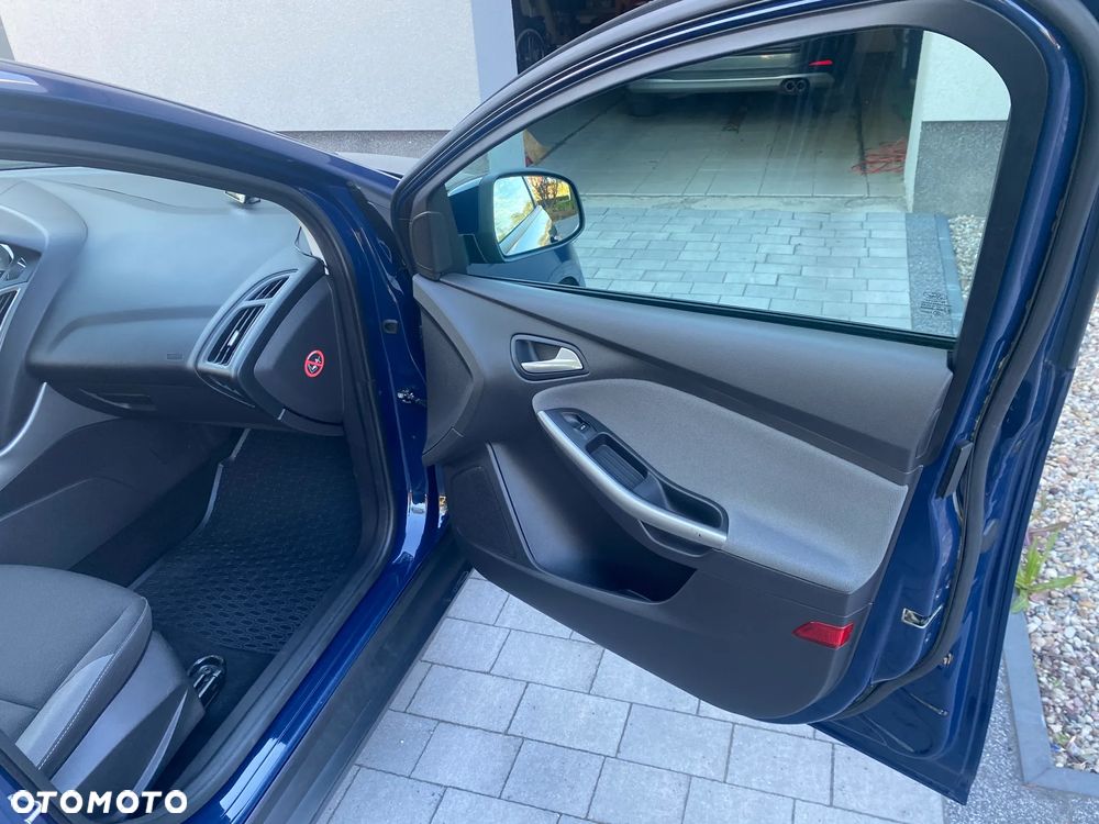 Ford Focus 1.6 Trend - 9