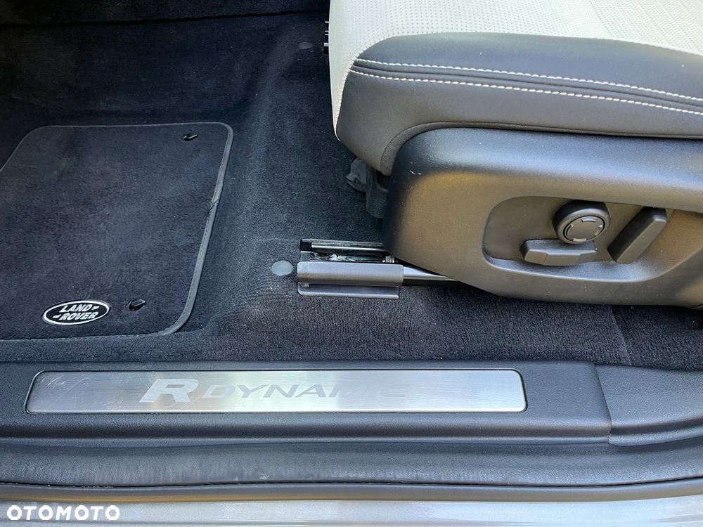 Land Rover Discovery Sport 2.0 D165 mHEV Dynamic SE - 18