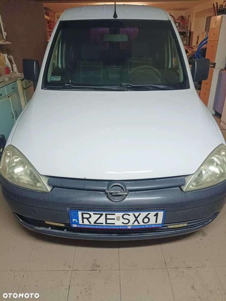 Opel COMBO - 1