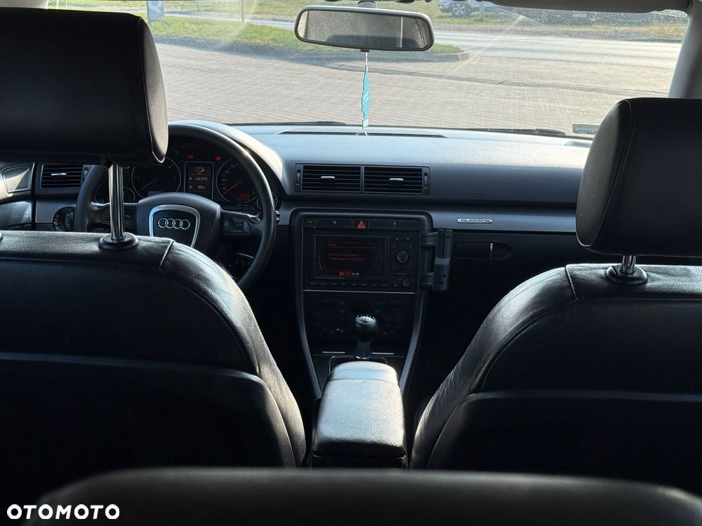 Audi A4 Avant 3.0 TDI quattro - 22