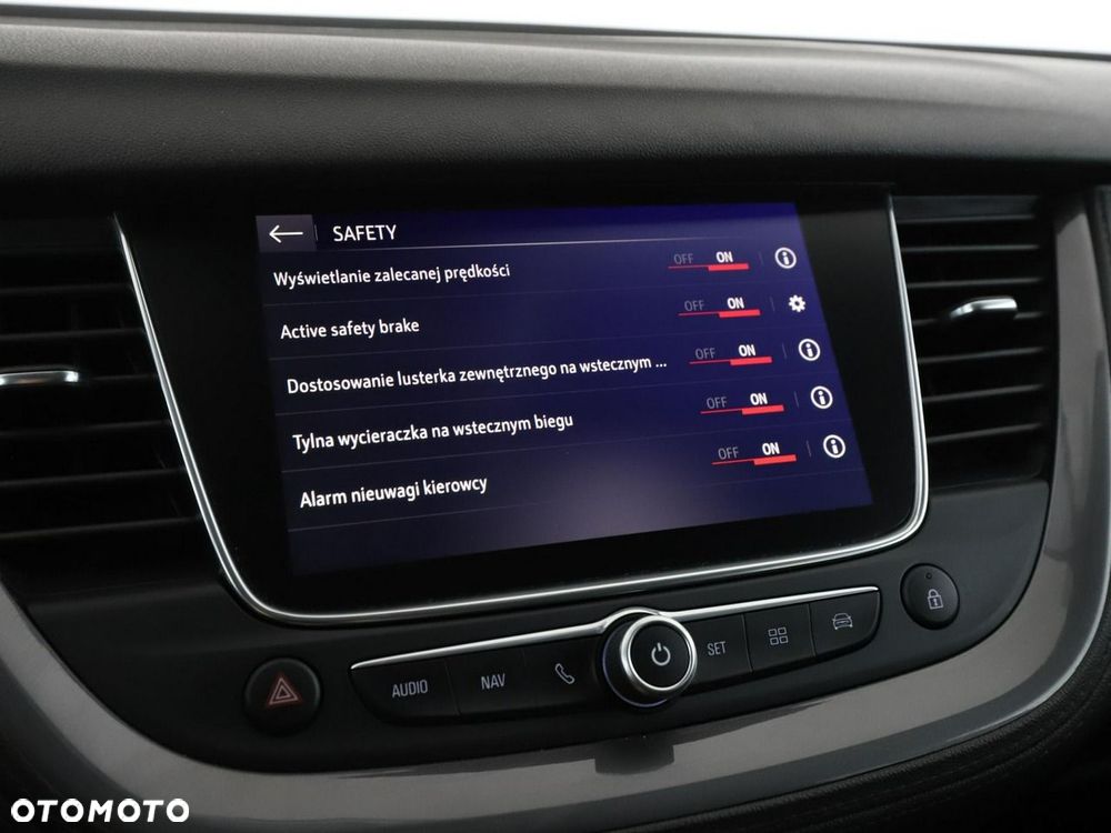 Opel Grandland X 1.2 Start/Stop Automatik Business INNOVATION - 27