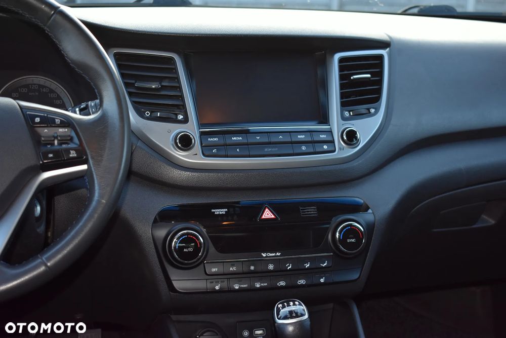 Hyundai Tucson 1.7 CRDI BlueDrive Style 2WD - 28