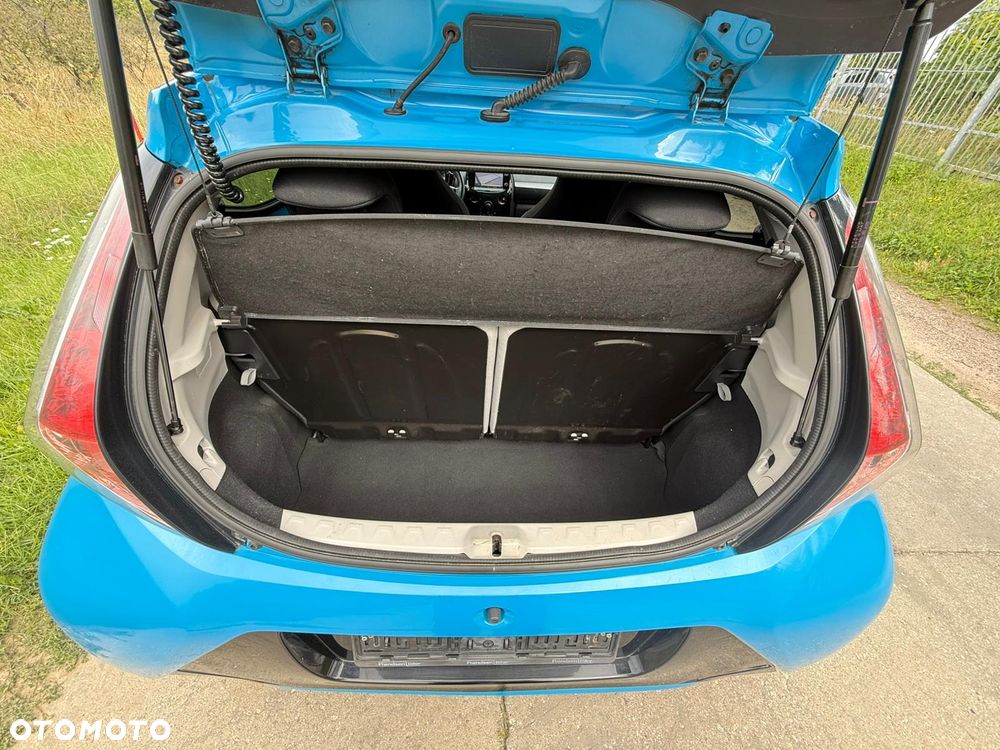 Toyota Aygo x-play - 30