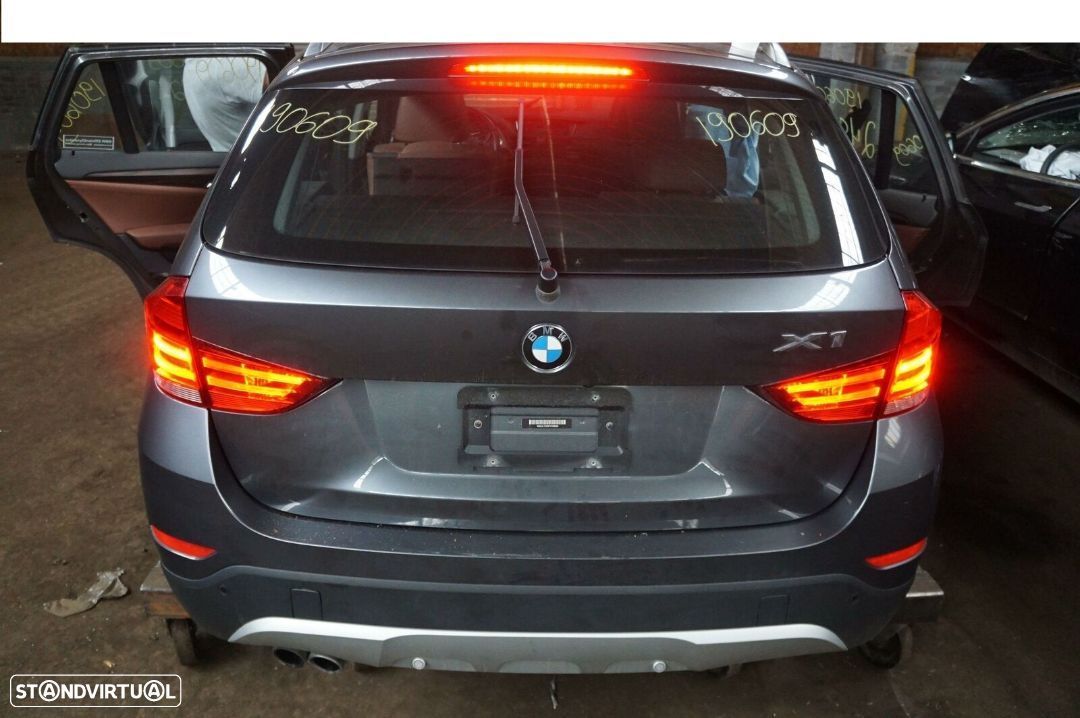 Tampa da mala farolim para choques BMW X1 E84 - 1