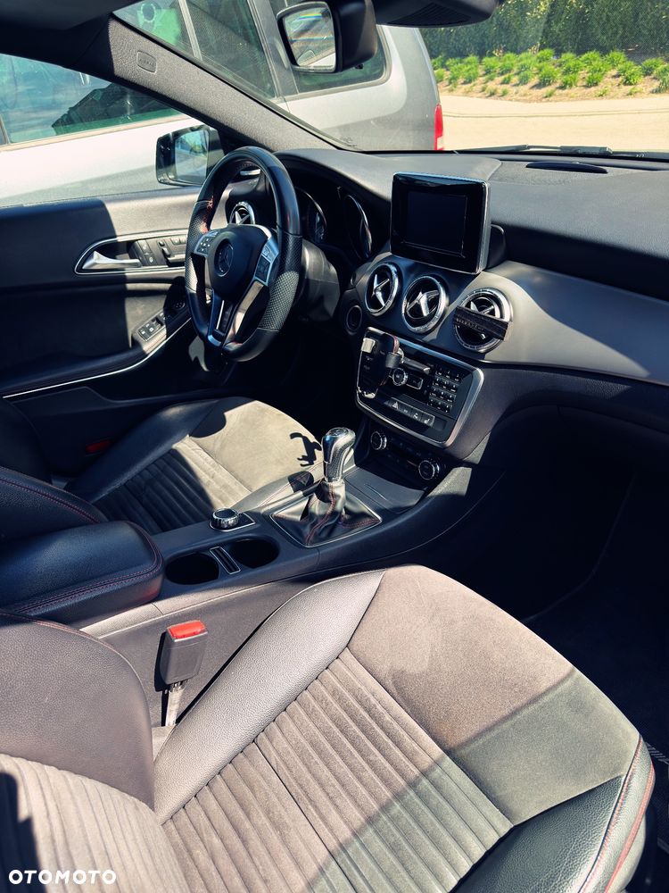 Mercedes-Benz CLA 200 - 7
