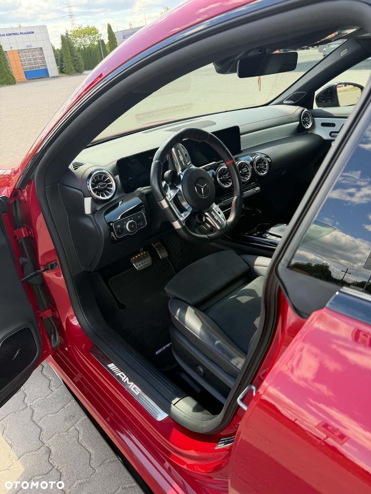 Mercedes-Benz CLA - 16