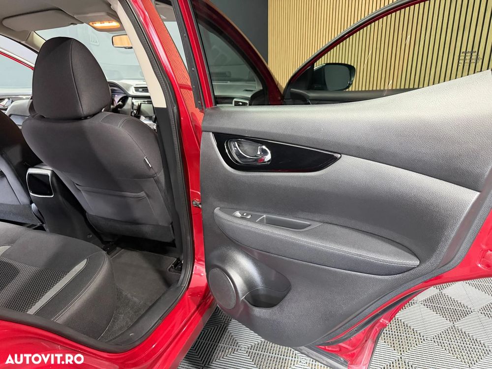 Nissan Qashqai 1.5 DCI DCT ACENTA - 22