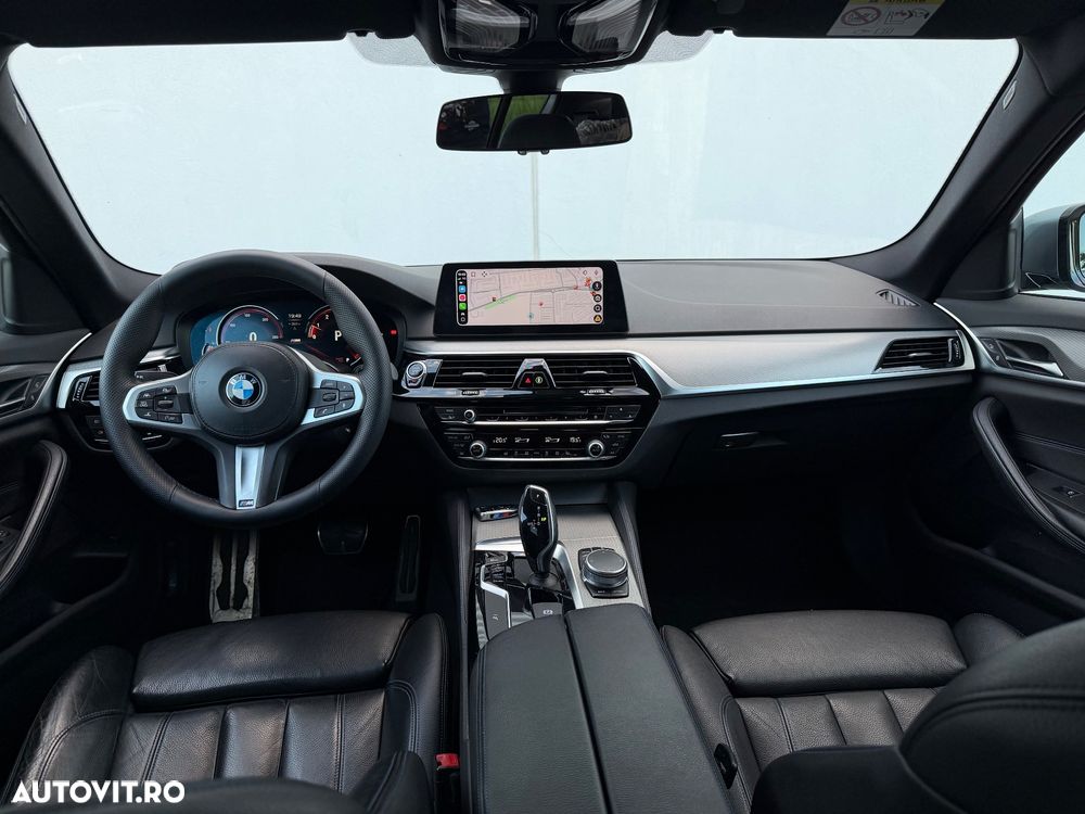 BMW Seria 5 540i xDrive AT - 31