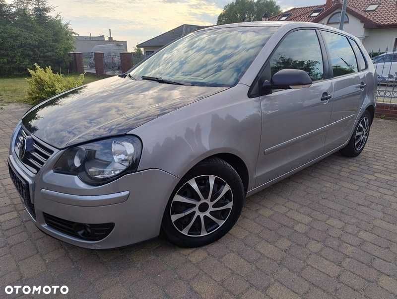 Volkswagen Polo - 1