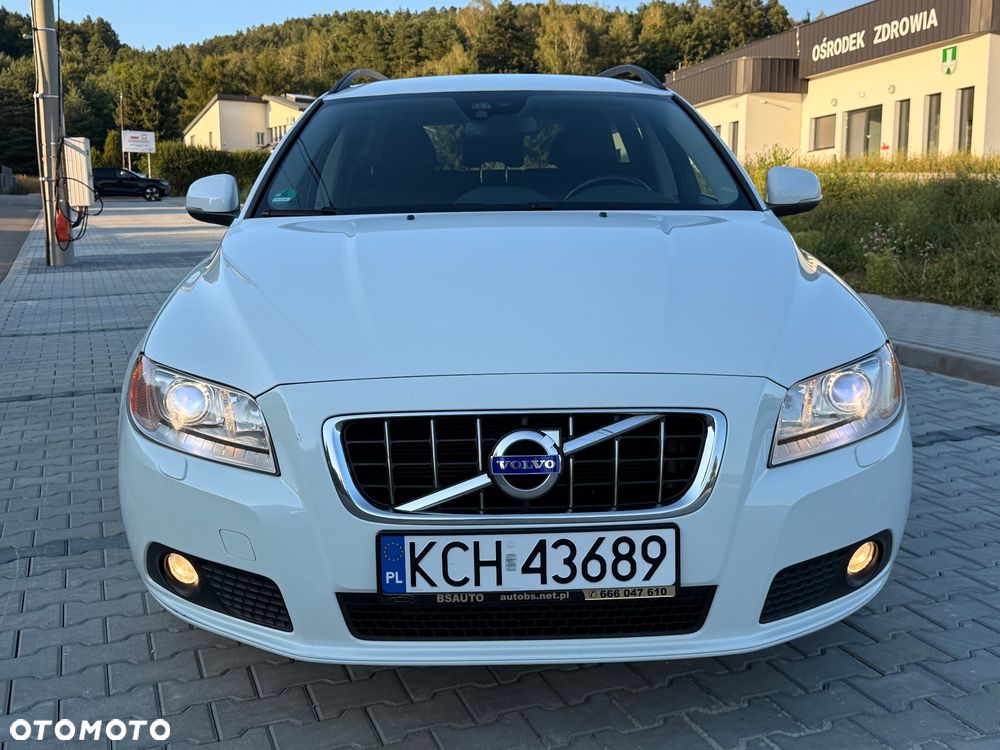 Volvo V70 D3 Momentum - 14