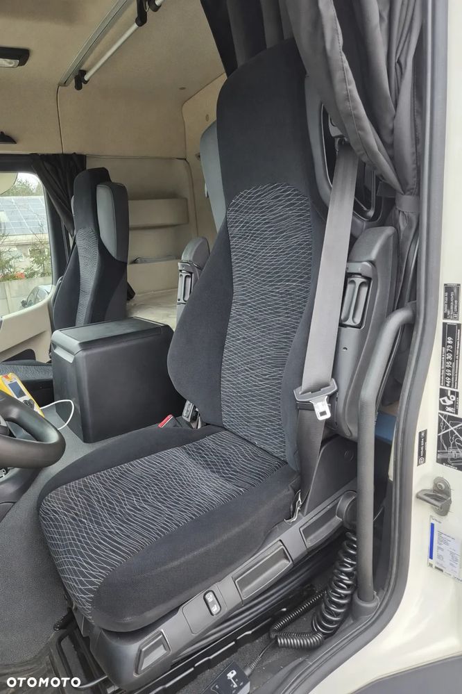 Mercedes-Benz ACTROS - 14