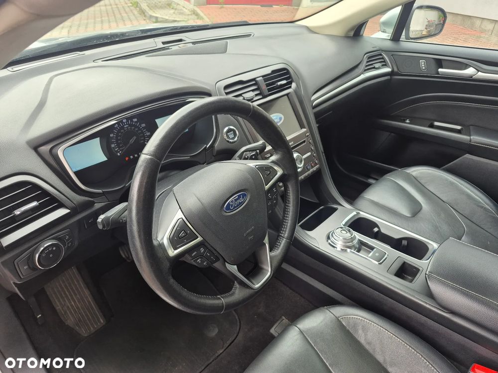 Ford Fusion 2.0 EcoBoost Titanium - 11
