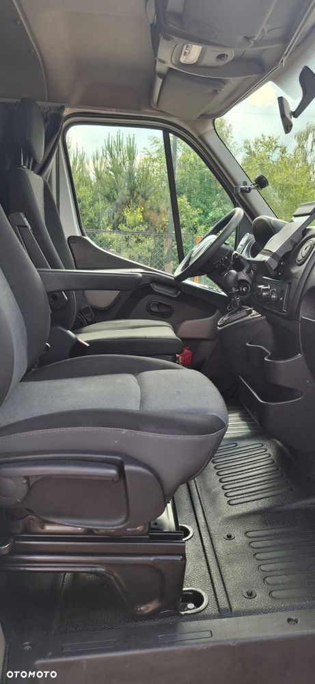Renault Master - 32