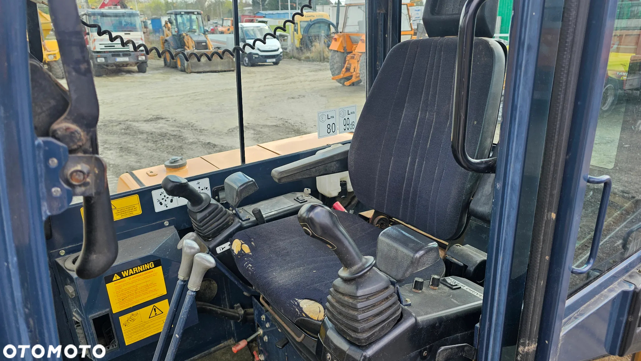 Hanix H50C - 9