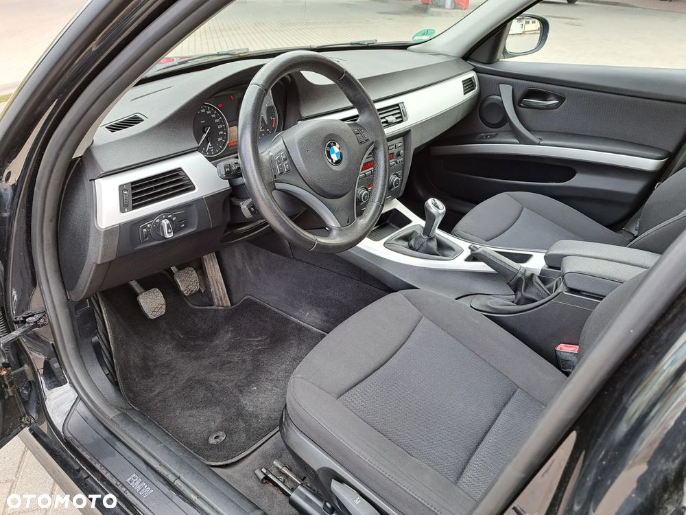 BMW Seria 3 - 16