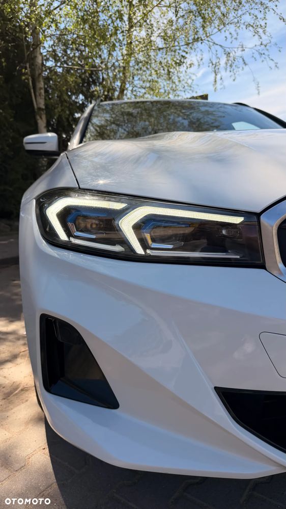 BMW Seria 3 330i xDrive - 19