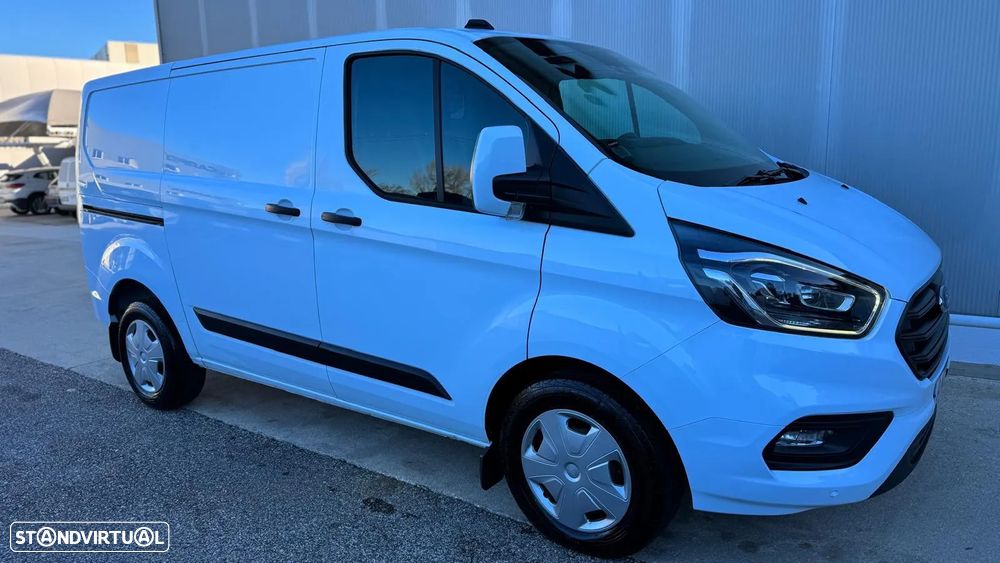 Ford Transit Custom 2.0 TDCi CX Automática - 9