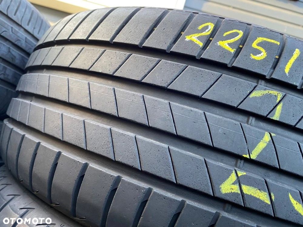 225/45/18 Bridgestone Turan T005_6,2mm_4szt_(239) - 5