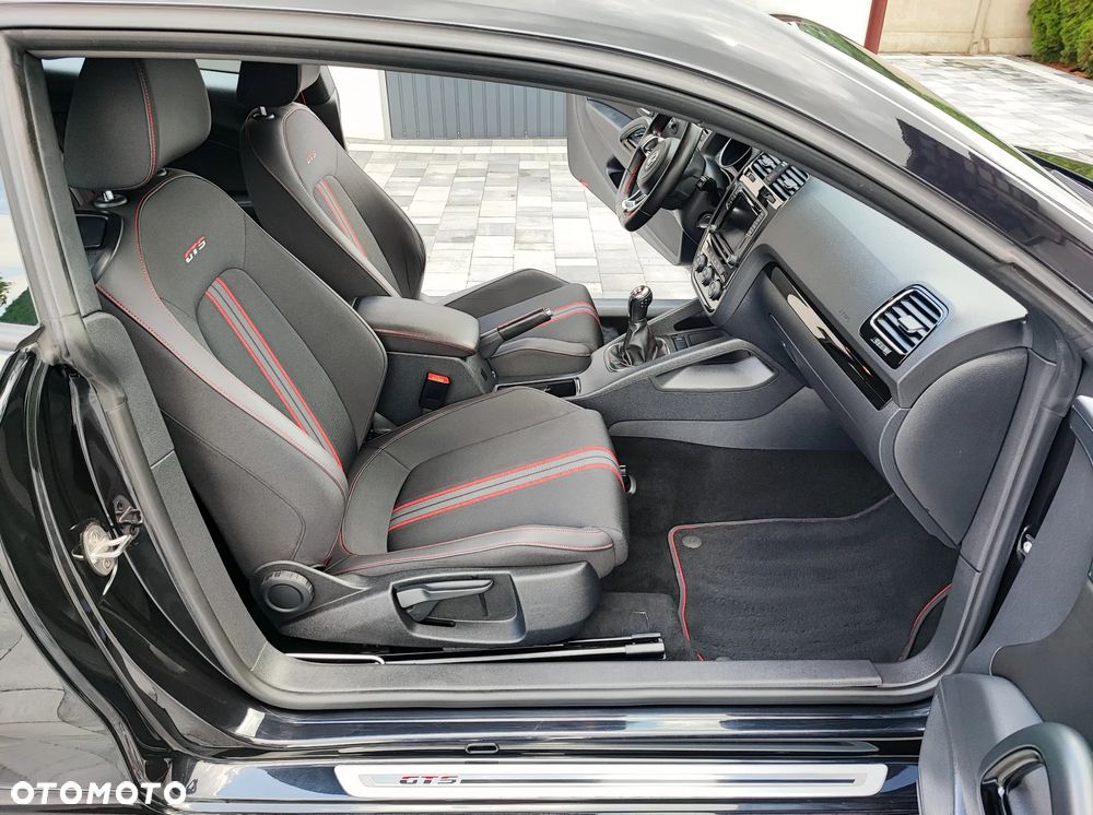 Volkswagen Scirocco 2.0 GTS (BlueMotion Technology) - 23