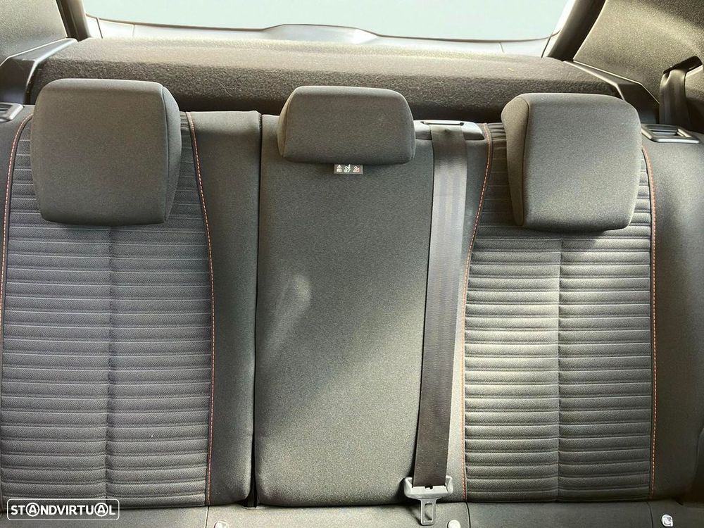 Peugeot e-2008 50 kWh Active Pack - 17
