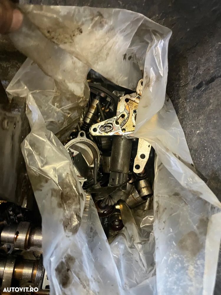 Capac culbutori Audi A4 B6 2.0 benzina ALT - 1