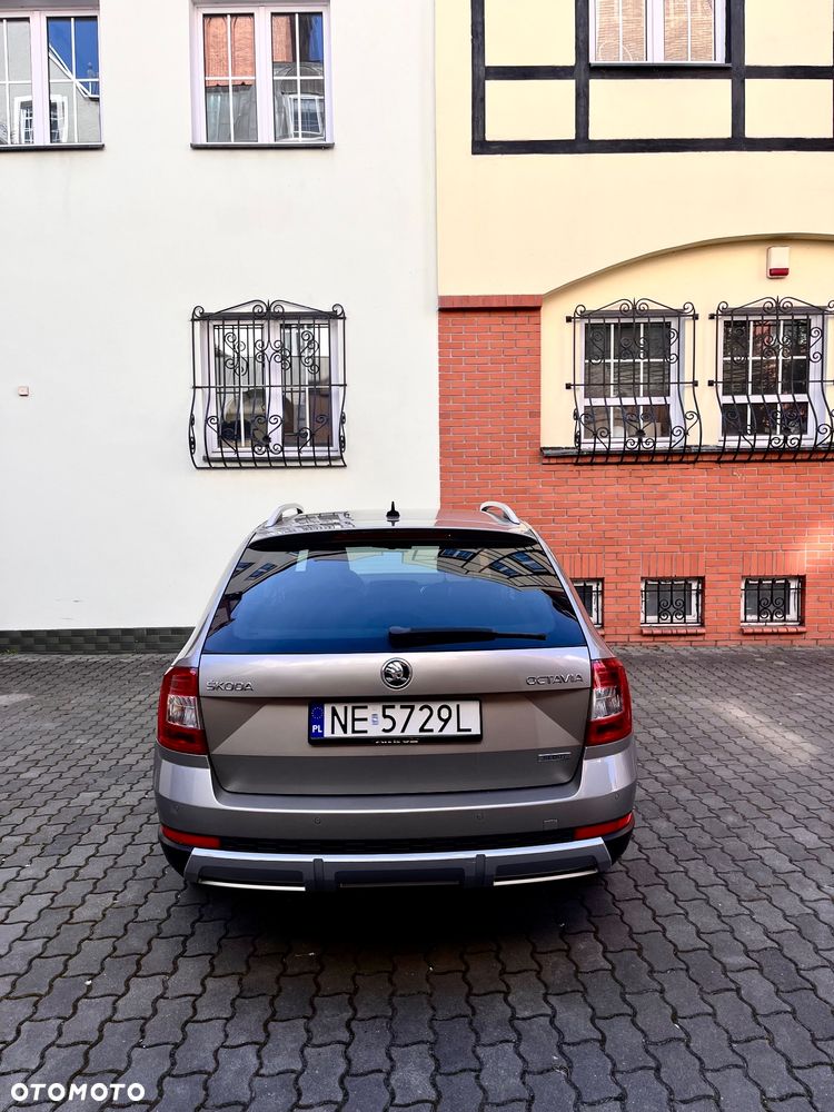 Skoda Octavia 2.0 TDI 4x4 Scout - 14