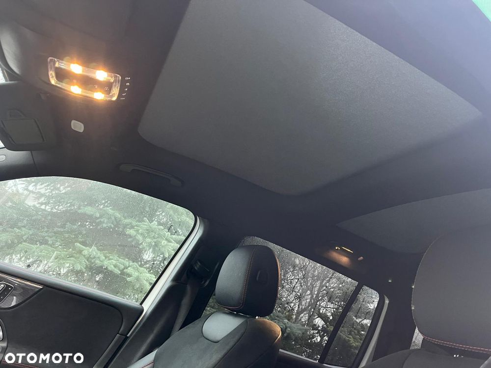 Mercedes-Benz GLB 250 8G-DCT AMG Line - 11