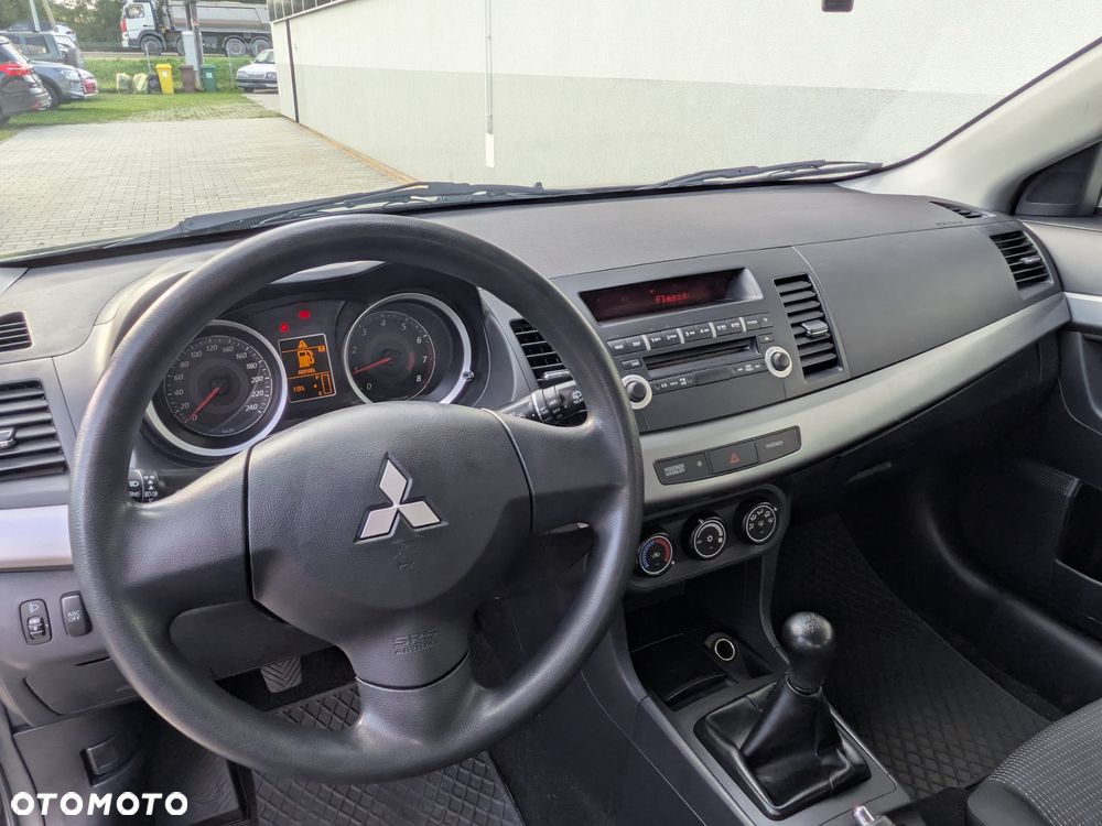 Mitsubishi Lancer - 11