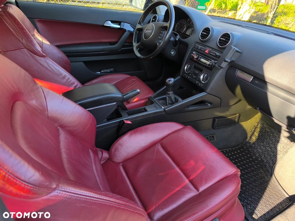 Audi A3 3-drzwiowe 1.6 Ambiente - 15