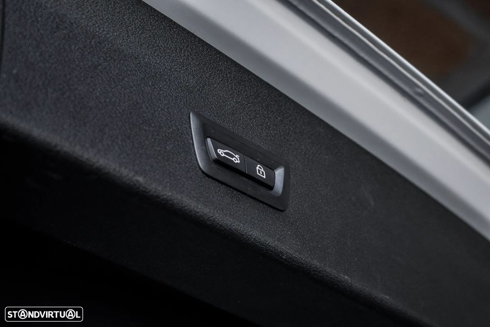 BMW X1 16 d sDrive Advantage - 34