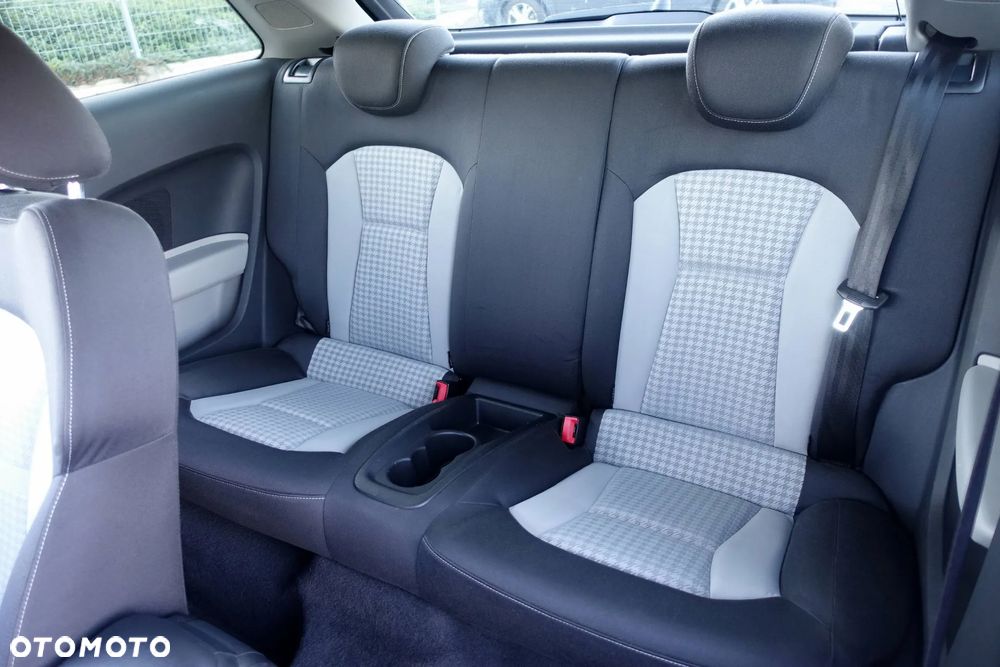 Audi A1 3-drzwiowe 1.6 TDI S line edition - 13
