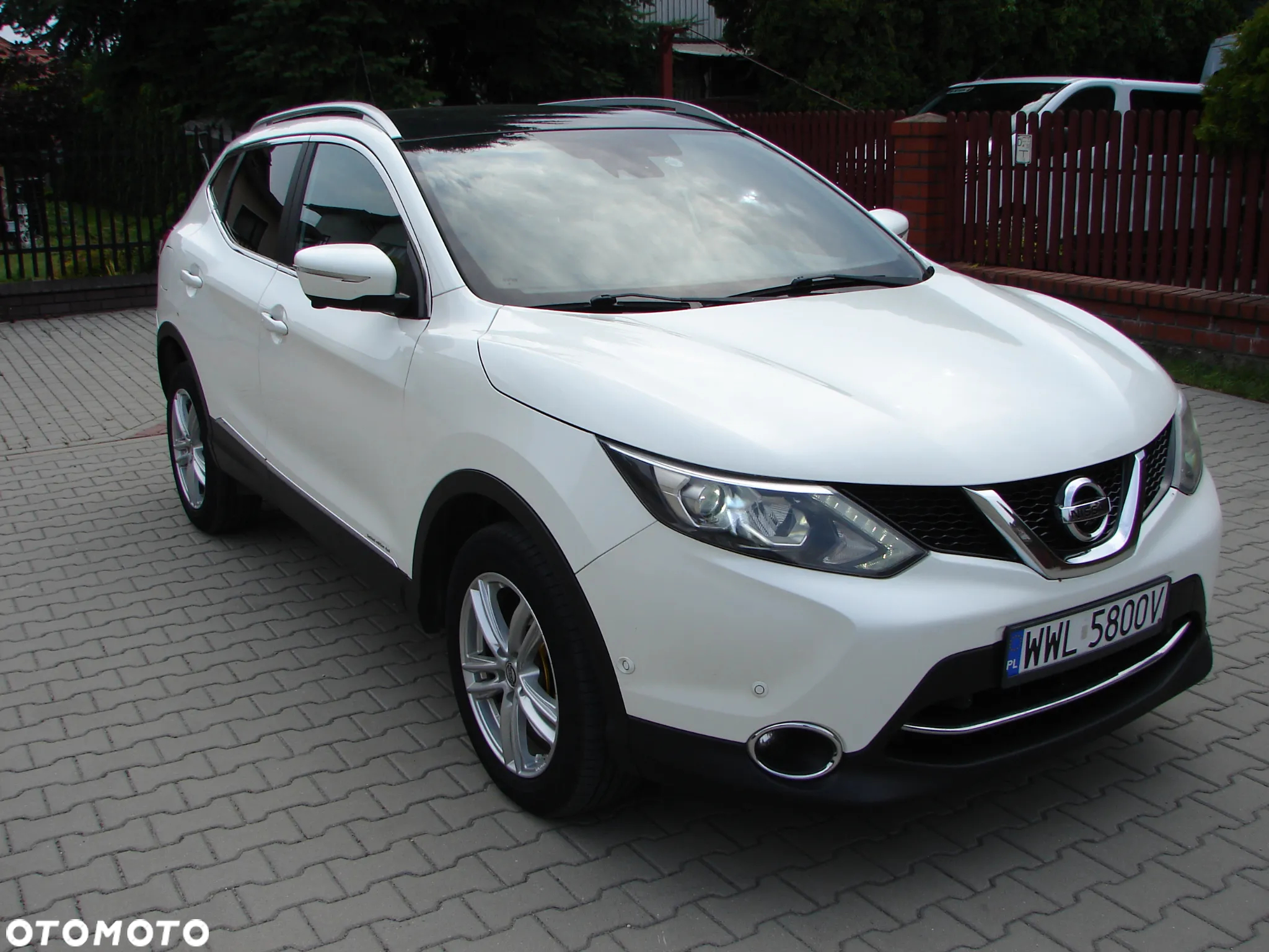 Nissan Qashqai 1.6 DCi 4x4 Tekna - 6