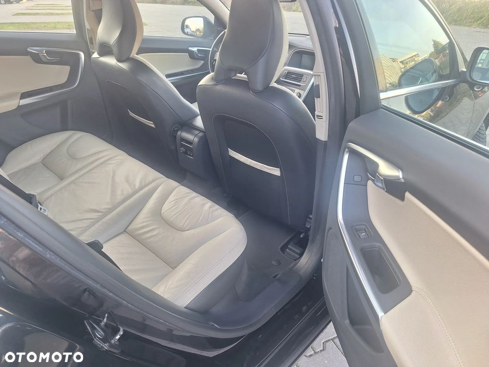 Volvo V60 - 10