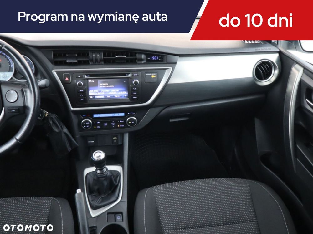 Toyota Auris - 10