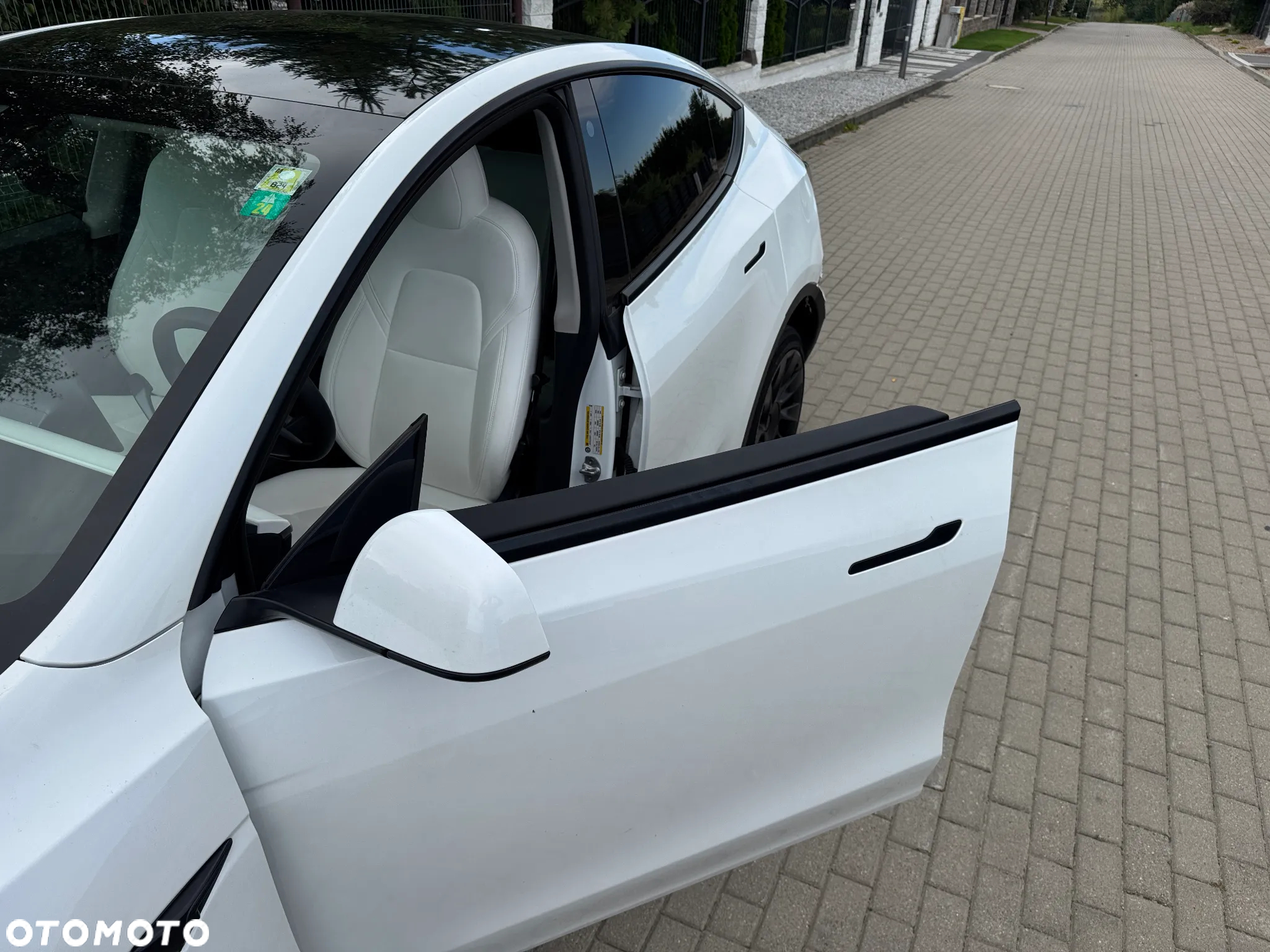 Tesla Y Model Long Range Dual Motor AWD - 28
