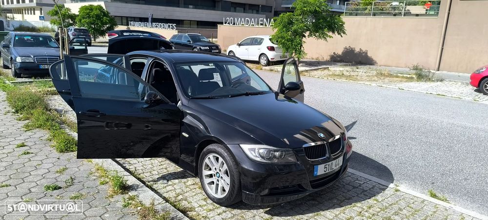 BMW 320 d Dynamic - 11