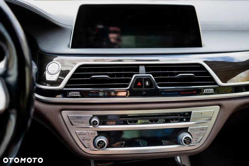 BMW Seria 7 740d xDrive - 10