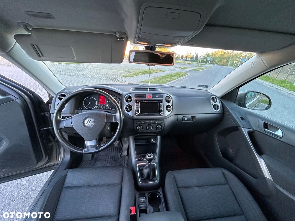 Volkswagen Tiguan 2.0 TDI DPF 4Motion Track & Field - 19