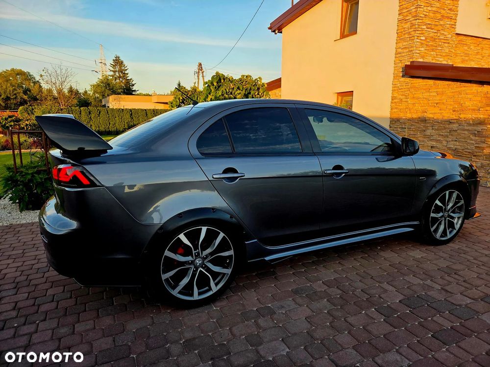 Mitsubishi Lancer - 12
