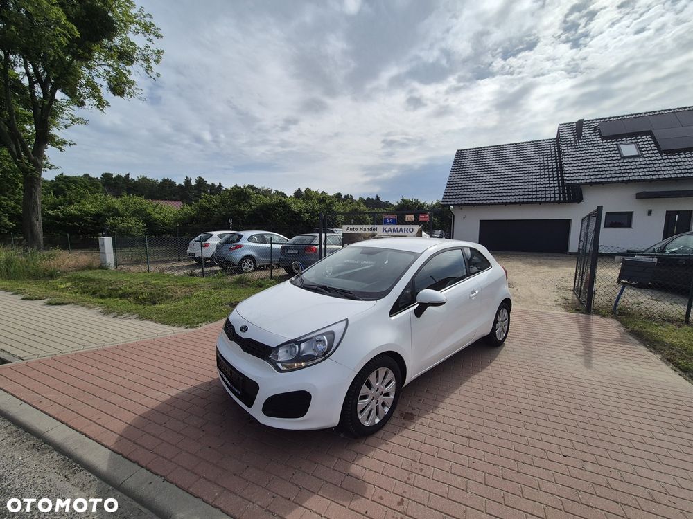 Kia Rio - 8