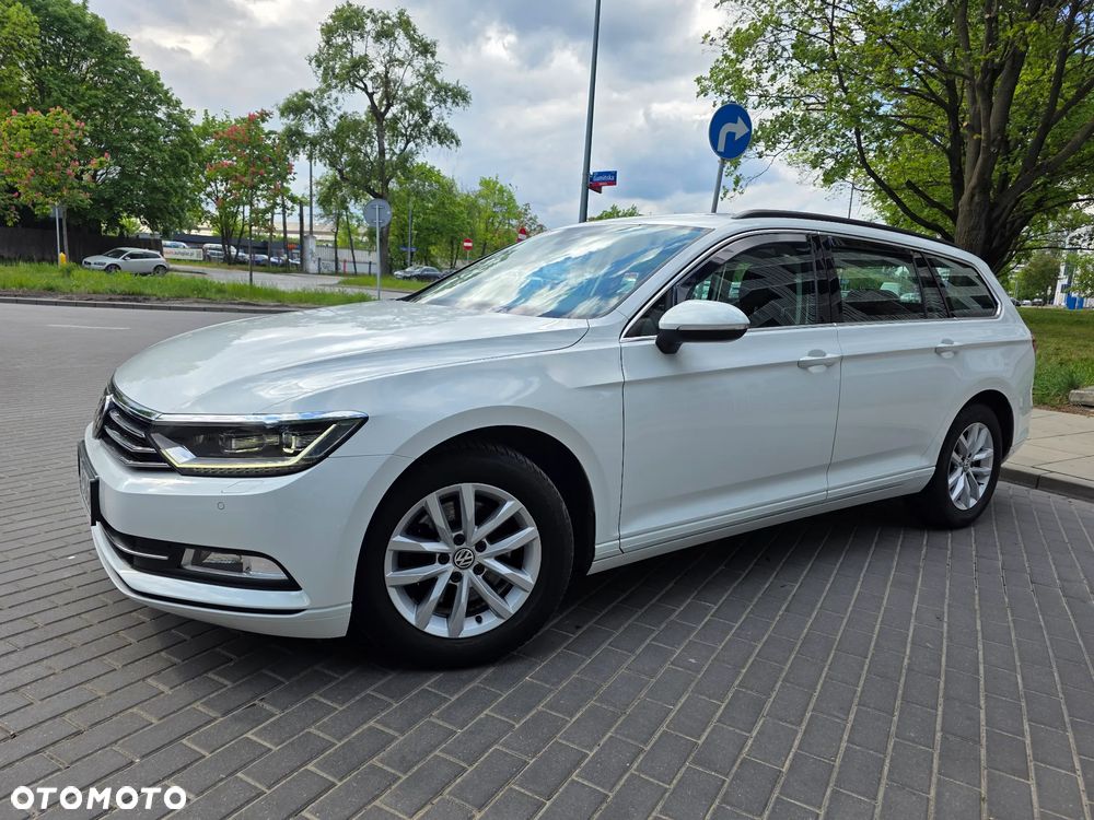 Volkswagen Passat 2.0 TDI SCR Comfortline - 3