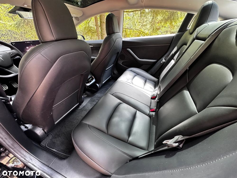 Tesla Model 3 - 10