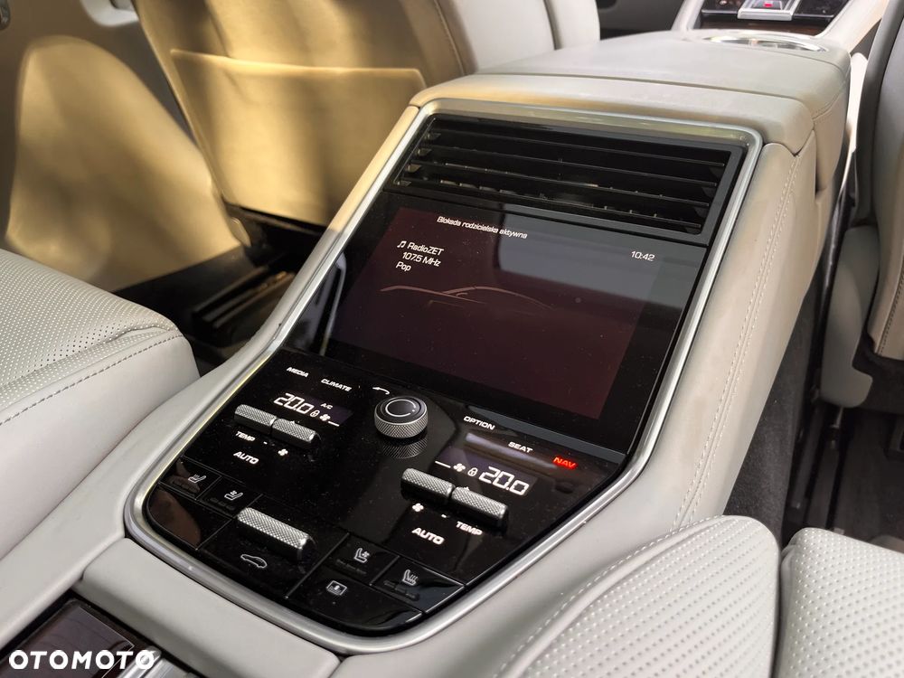 Porsche Panamera Turbo S - 29