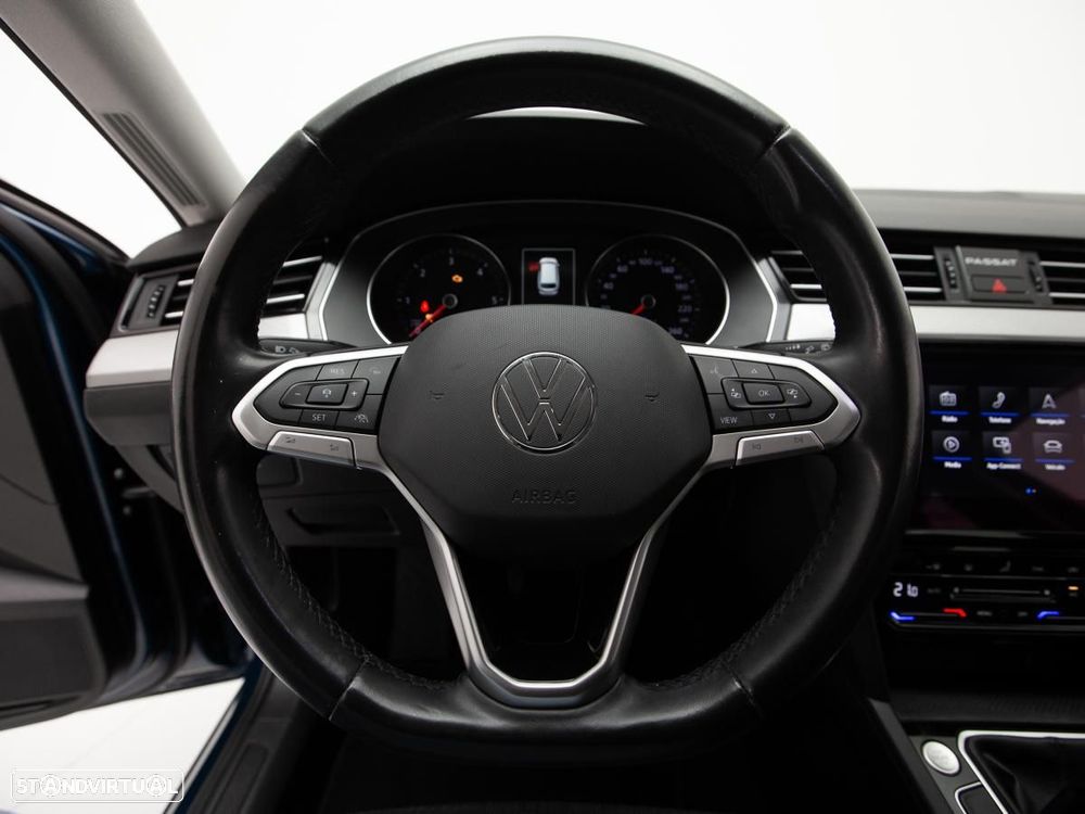 VW Passat Variant 2.0 TDi Business - 16