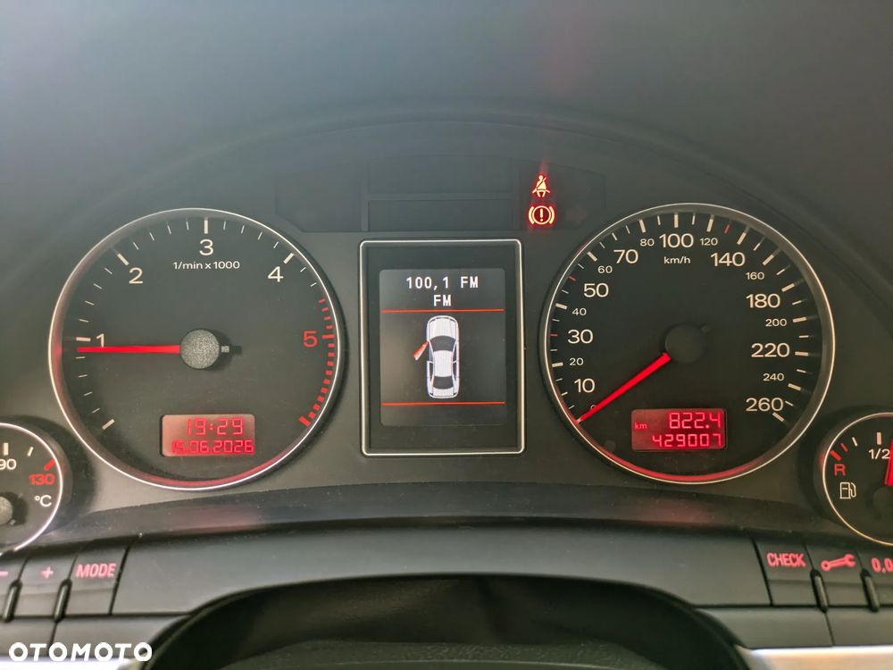 Audi A4 Avant 2.0 TDI - 12